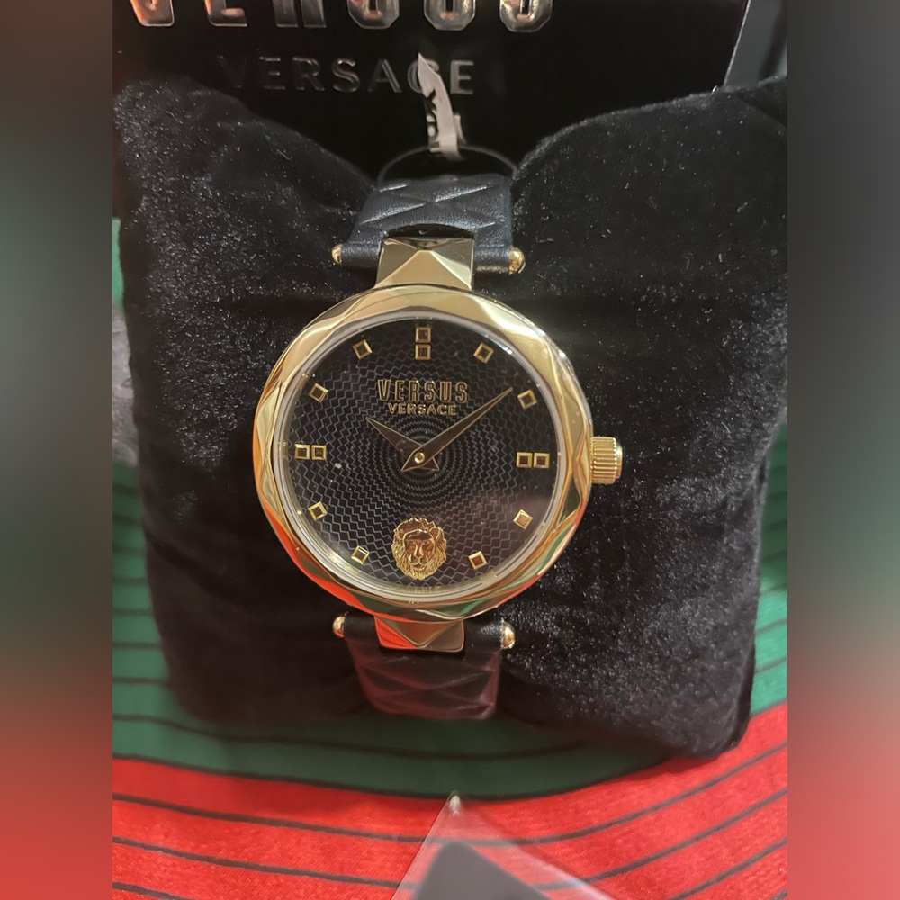 Versace Versus Convent Garden Peti Quartz Movement Black Dial 3ATM